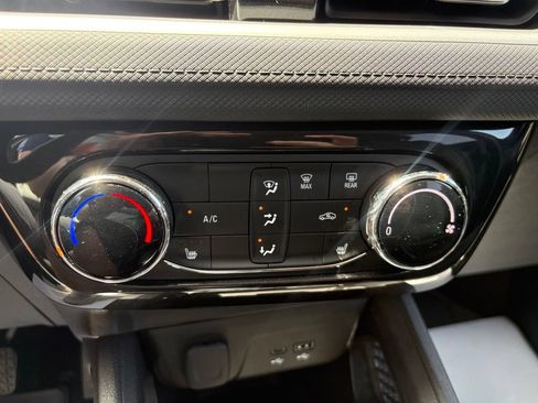 Used 2024 Chevrolet TrailBlazer LT w/ LT Cold Weather Package FWD image 5