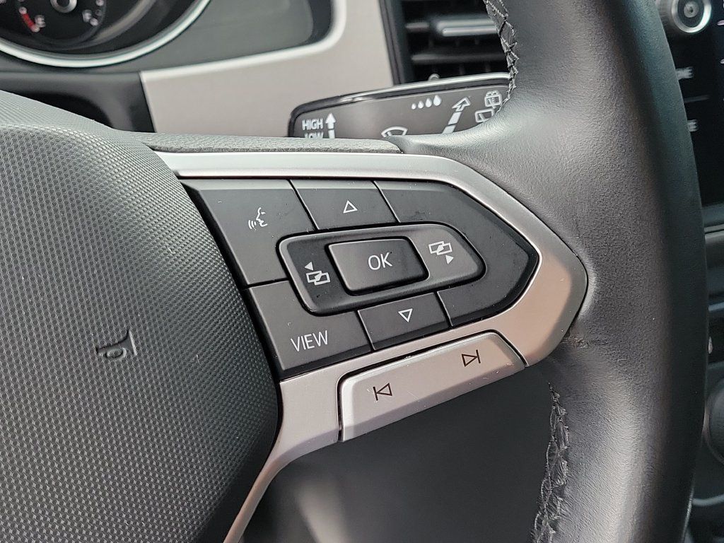 Used 2020 Volkswagen Atlas Cross Sport SE FWD image 30