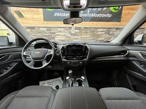 Used 2020 Chevrolet Traverse LT w/ Driver Confidence II Package AWD/4WD image 18