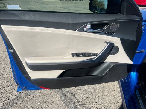 Used 2018 Kia Stinger GT2 image 13