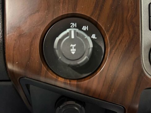 Used 2012 Ford F250 Lariat w/ Lariat Ultimate Pkg image 29