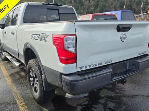 Used 2018 Nissan Titan PRO-4X image 4