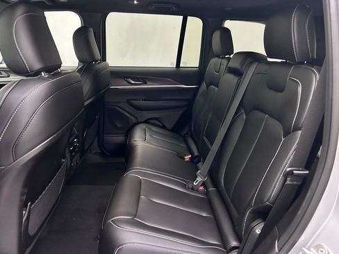 New 2025 Jeep Grand Cherokee Limited w/ Trailer Tow Package image 20