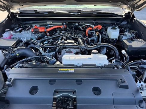 Used 2025 Toyota Tacoma TRD Off-Road w/ TRD Off Road Premium Package image 13