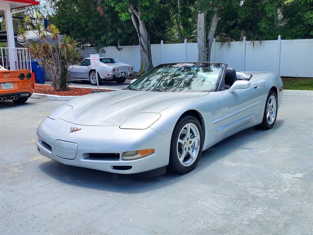Used 2000 Chevrolet Corvette Convertible w/ Memory Pkg RWD image 4
