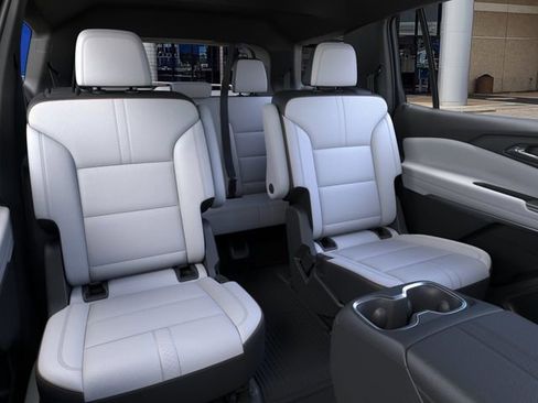New 2026 Chevrolet Traverse High Country w/ LPO, Floor Liner Package FWD image 17