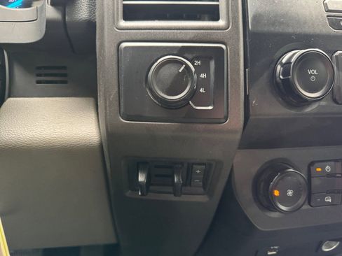 Used 2022 Ford F350 XL w/ Power Equipment Group image 32
