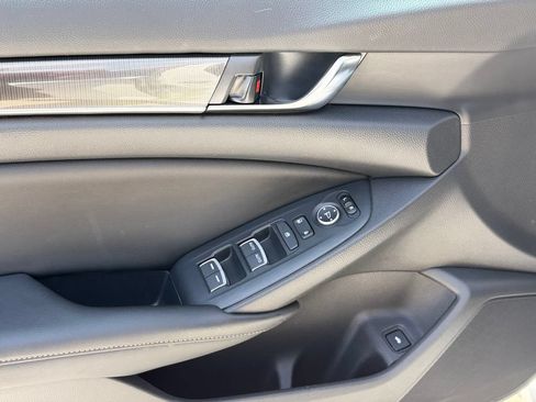 Used 2019 Honda Accord Sport image 14