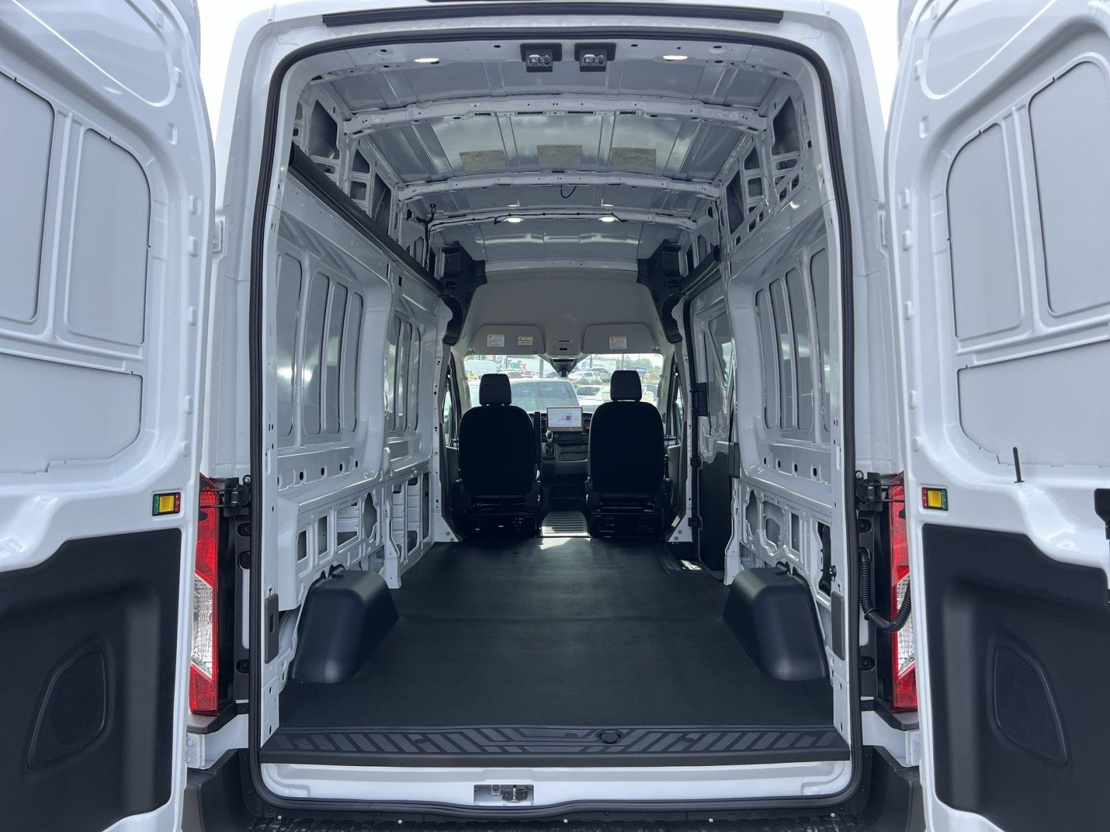 New 2027 Ford Transit 250 148 High Roof RWD image 24