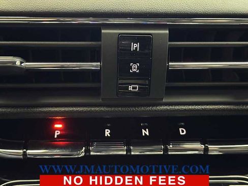 Used 2022 Lincoln Corsair AWD w/ Equipment Group 101A image 30