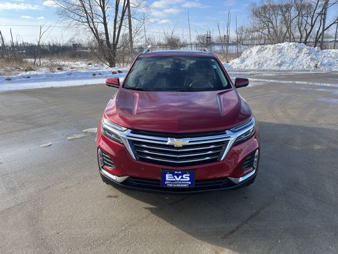 Used 2023 Chevrolet Equinox Premier image 2