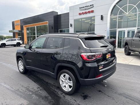 Used 2022 Jeep Compass Latitude AWD/4WD image 3
