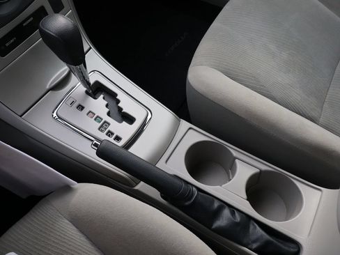 Used 2012 Toyota Corolla LE FWD image 23