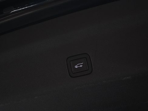Used 2023 GMC Yukon XL Denali Ultimate w/ LPO, Floor Liner Package AWD/4WD image 20