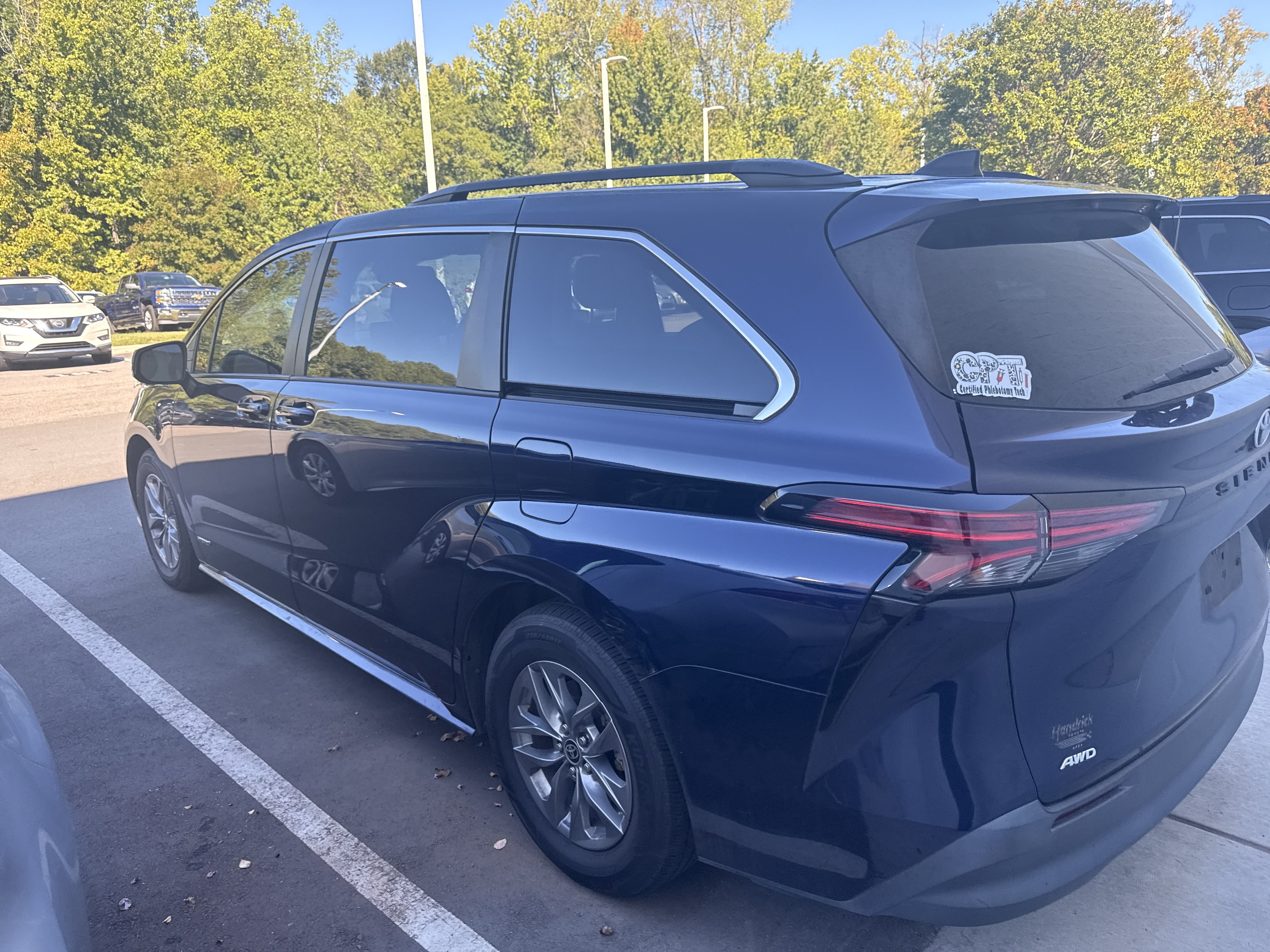Used 2021 Toyota Sienna LE w/ LE Plus Package AWD/4WD image 46