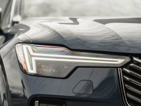 New 2026 Volvo XC90 B6 Plus image 12