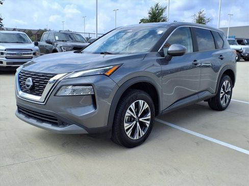 Used 2023 Nissan Rogue SV image 25