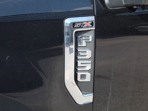 Used 2022 Ford F350 XL w/ STX Appearance Package AWD/4WD image 7