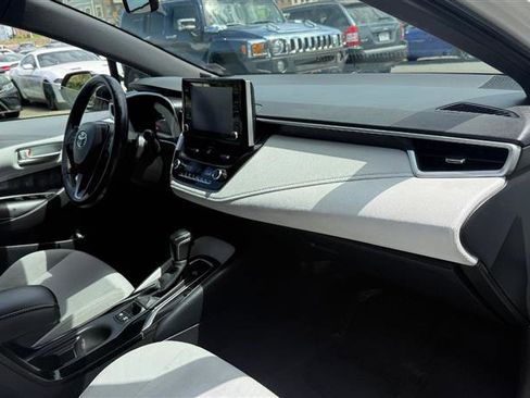 Used 2020 Toyota Corolla SE w/ Carpet Mat Package image 10