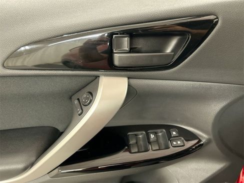 Used 2023 Mitsubishi Eclipse Cross LE image 11
