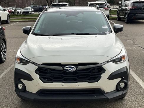 Used 2025 Subaru Crosstrek 2.0i Premium image 2