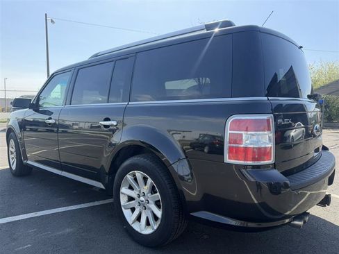 Used 2010 Ford Flex SEL FWD image 3