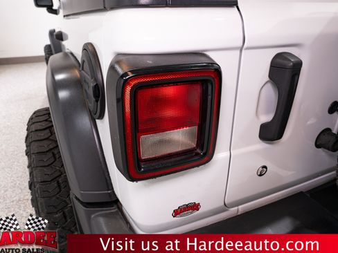 Used 2019 Jeep Wrangler Unlimited Sport AWD/4WD image 9