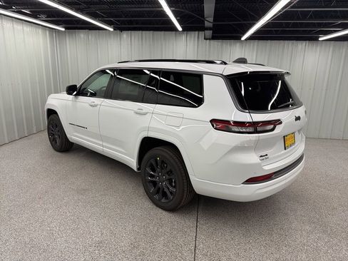 New 2026 Jeep Grand Cherokee L Limited image 4