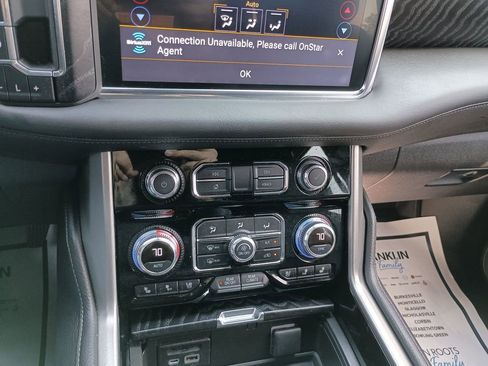 Used 2021 GMC Yukon Denali image 22