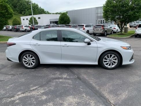 Used 2024 Toyota Camry LE AWD/4WD image 5