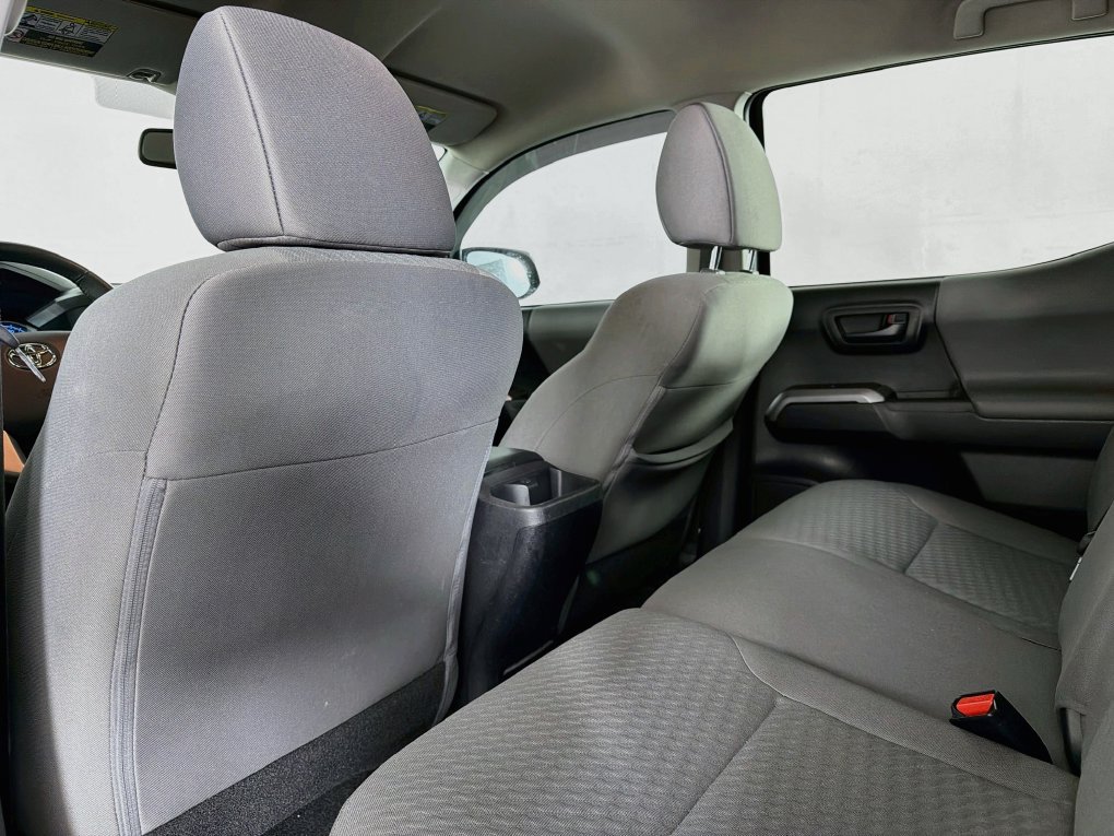Used 2022 Toyota Tacoma SR5 w/ Technology Package RWD image 38