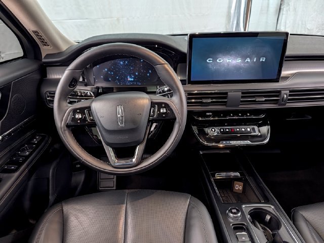 Certified 2025 Lincoln Corsair AWD w/ Equipment Group 101A image 23