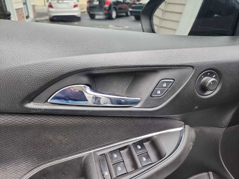 Used 2017 Chevrolet Cruze LT w/ Convenience Package image 13