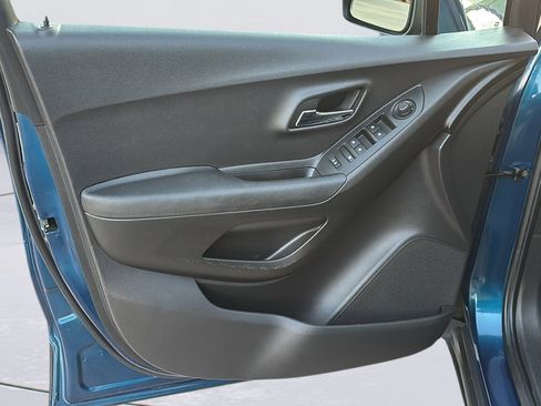 Used 2019 Chevrolet Trax LT image 24