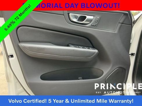 Certified 2025 Volvo XC60 B5 Core AWD/4WD image 27