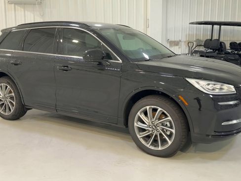 New 2026 Lincoln Corsair Grand Touring AWD/4WD image 3