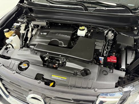 Used 2020 Nissan Pathfinder SV image 43