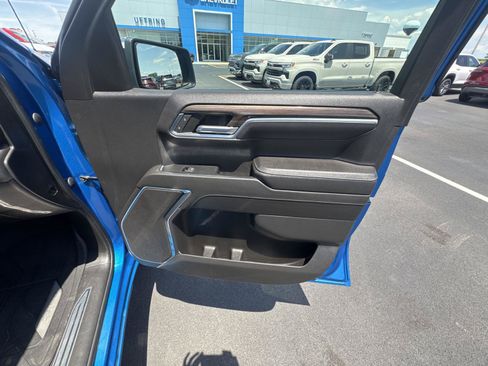 Used 2022 Chevrolet Silverado 1500 LT AWD/4WD image 17