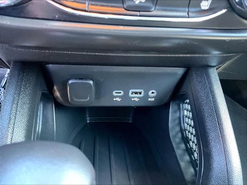 Used 2023 Chevrolet TrailBlazer RS image 21