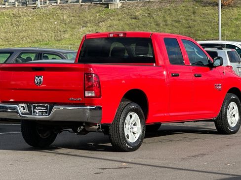 Used 2024 RAM 1500 Classic SLT image 3