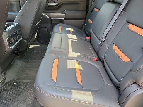 Used 2021 GMC Sierra 1500 AT4 w/ AT4 Value Package AWD/4WD image 6