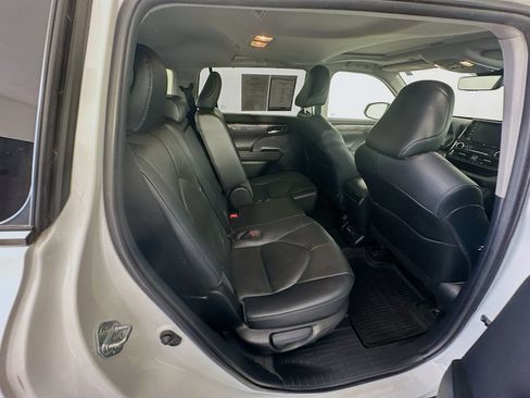 Used 2020 Toyota Highlander Limited AWD/4WD image 29