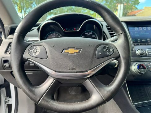 Used 2016 Chevrolet Impala LT FWD image 19