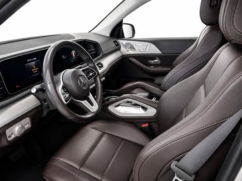 Used 2020 Mercedes-Benz GLS 450 4MATIC image 4
