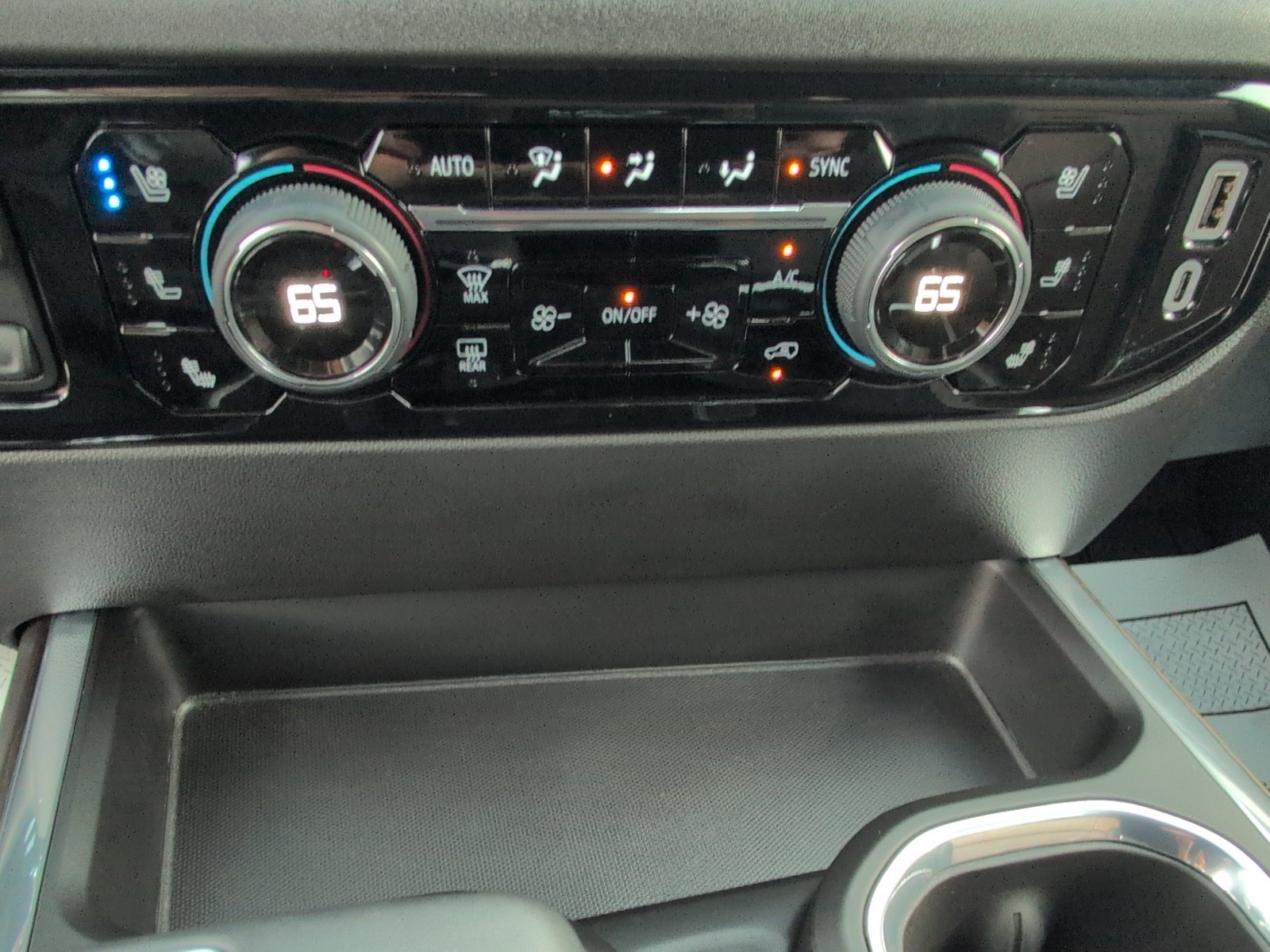 Used 2025 Chevrolet Silverado 1500 High Country AWD/4WD image 28