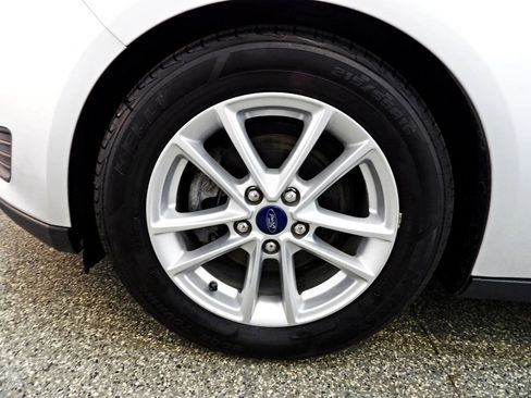 Used 2016 Ford Focus SE FWD image 18