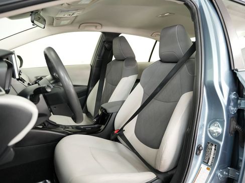 Used 2020 Toyota Corolla LE image 40