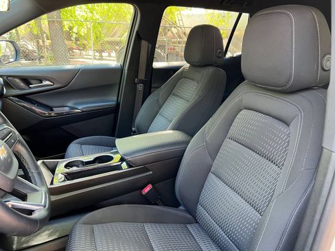 Used 2025 Chevrolet Equinox LT FWD image 32