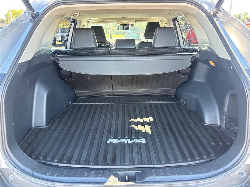 Used 2019 Toyota RAV4 Limited AWD/4WD image 29