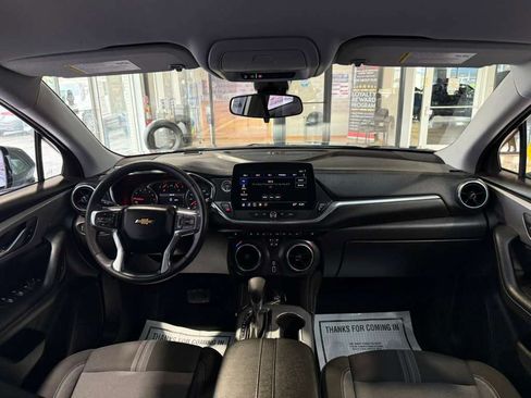 Used 2025 Chevrolet Blazer LT AWD/4WD image 24